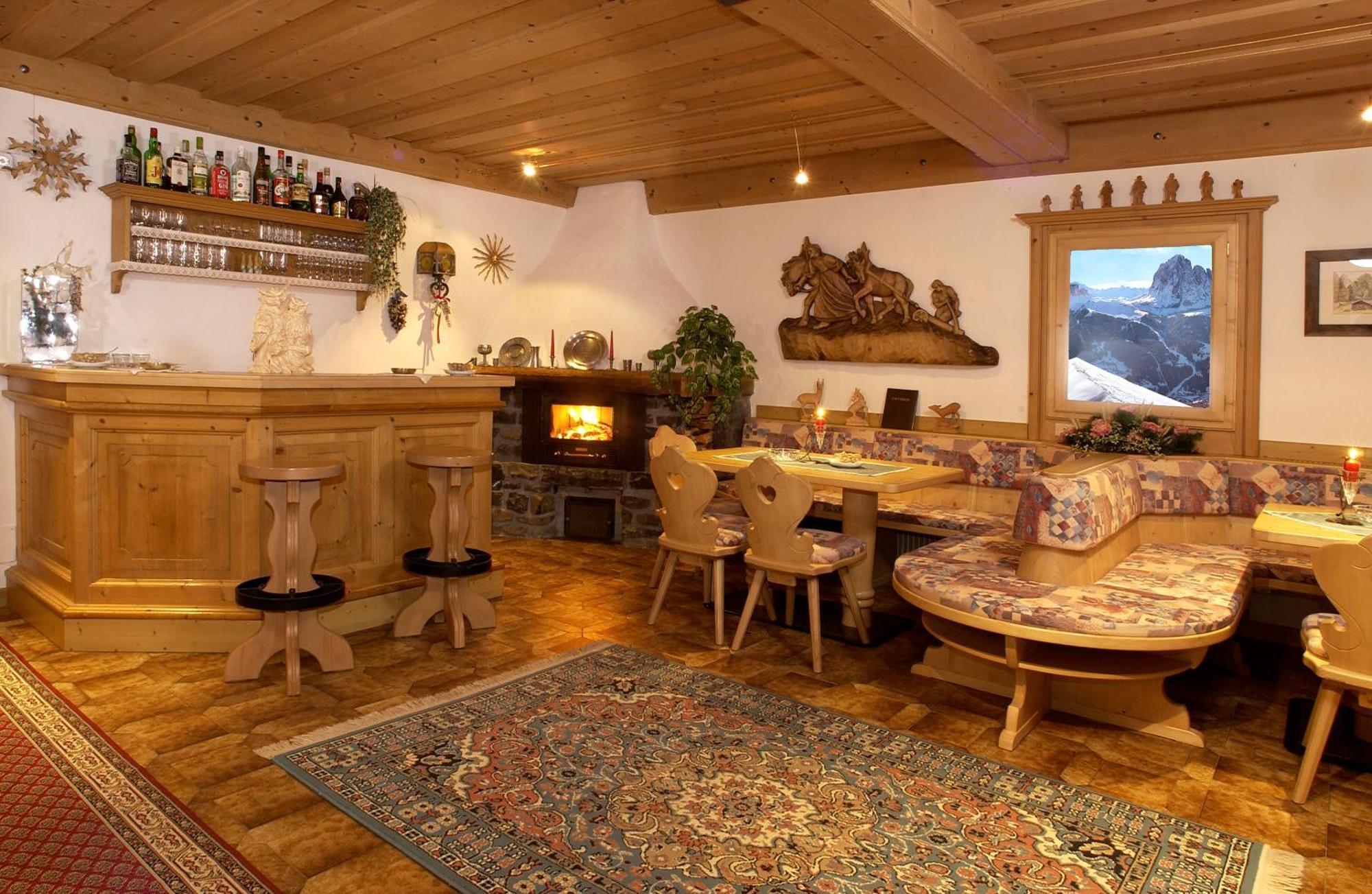 Garni La Tambra Hotel Selva di Val Gardena Luaran gambar