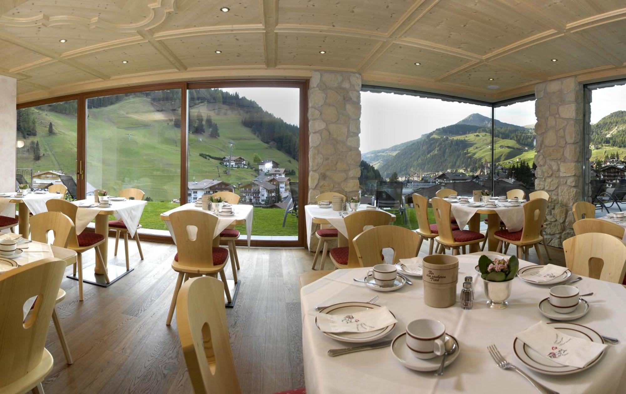Garni La Tambra Hotel Selva di Val Gardena Luaran gambar