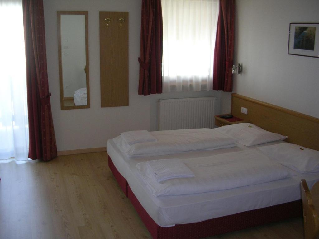 Garni La Tambra Hotel Selva di Val Gardena Bilik gambar